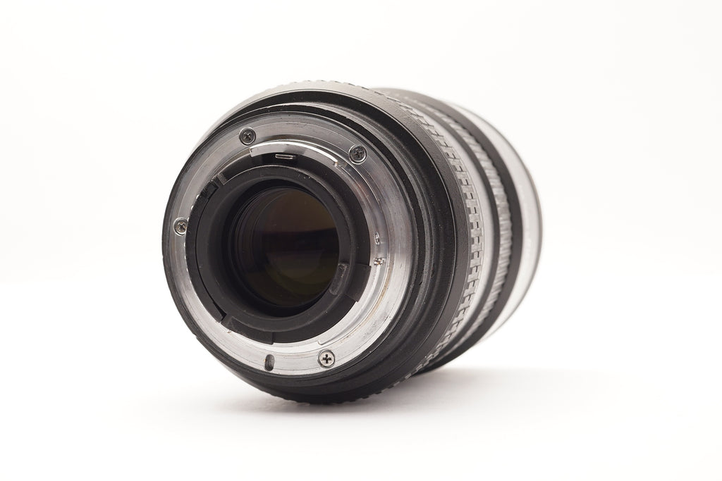 Nikon AF-S DX Zoom-NIKKOR 17-55mm f/2.8G IF-ED Lens – view 6