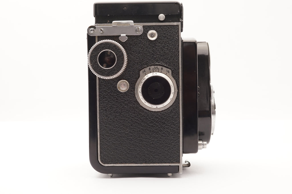 MPP Microcord Mark I 6x6 TLR Camera – view 2