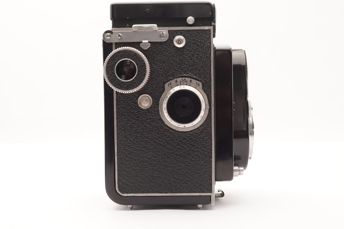 MPP Microcord Mark I 6x6 TLR Camera – view 2