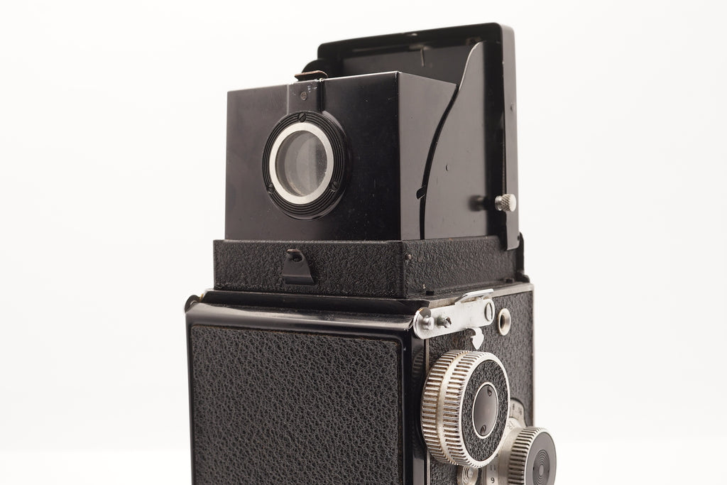 MPP Microcord Mark I 6x6 TLR Camera – view 3