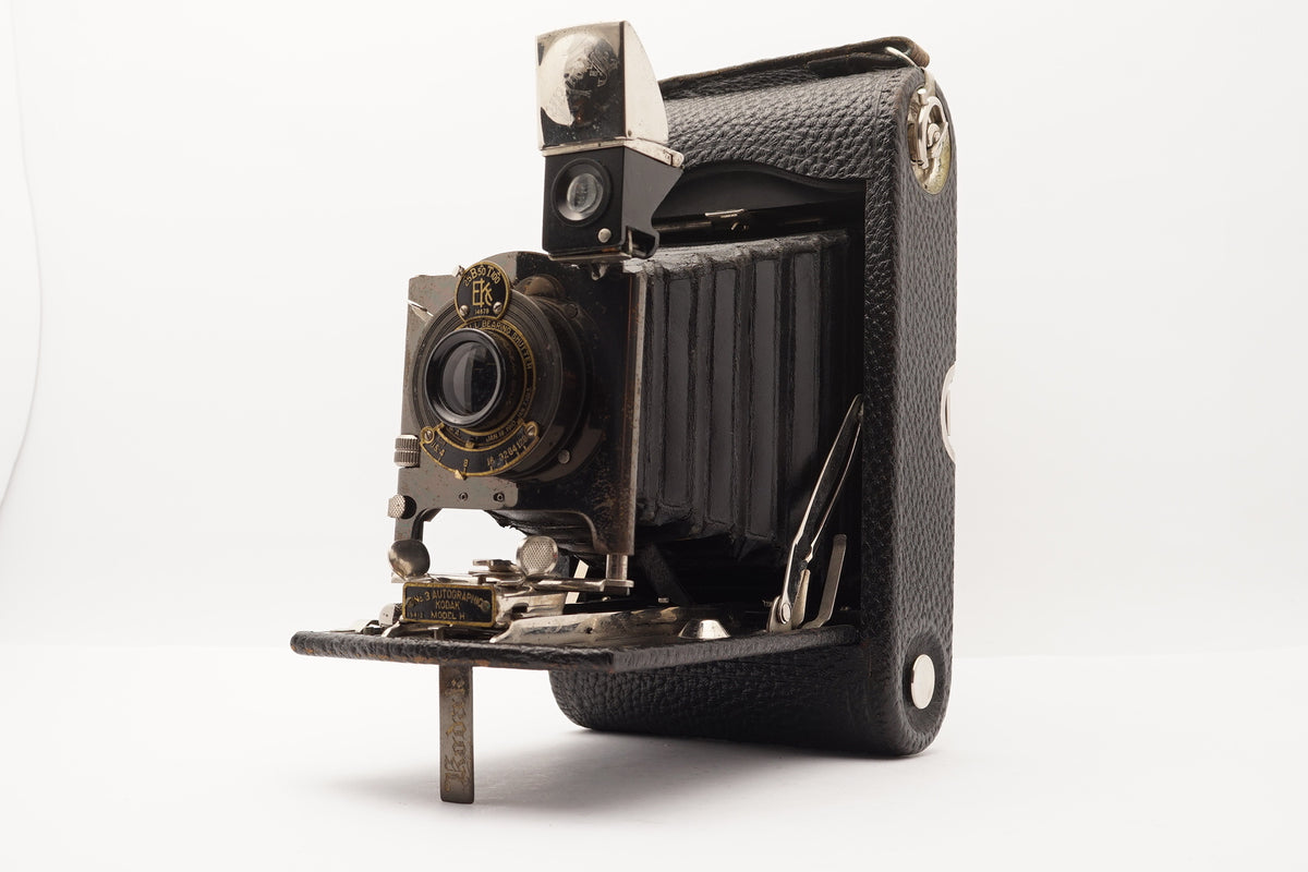 Kodak No.3 Autographic Model H Folding Camera – view 1