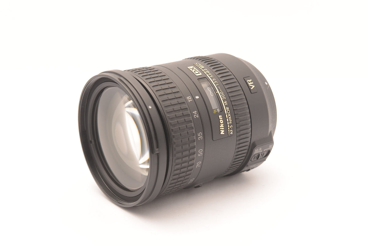 Nikon AF-S DX NIKKOR 18-200mm f/3.5-5.6G ED VR II – view 1