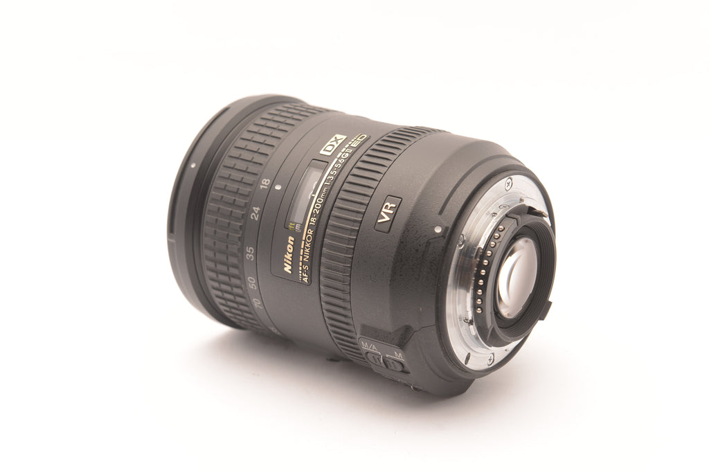 Nikon AF-S DX NIKKOR 18-200mm f/3.5-5.6G ED VR II – view 2