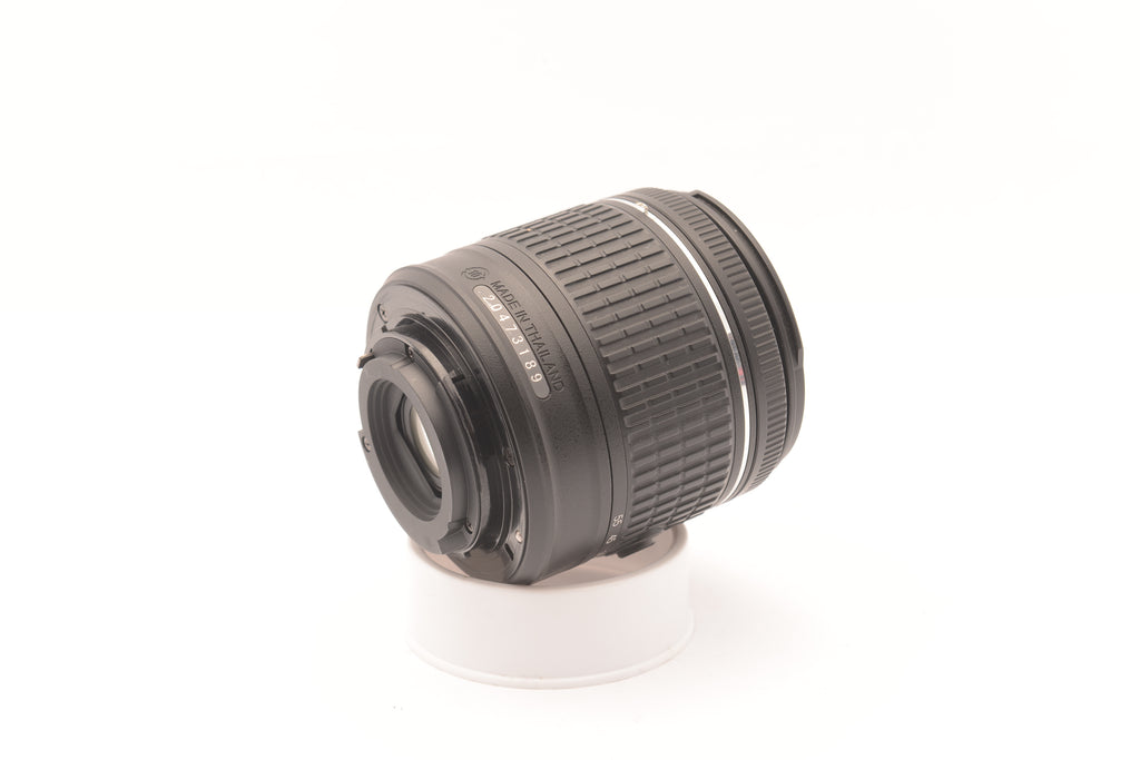 Nikon AF-P DX NIKKOR 18-55mm f/3.5-5.6G VR – view 3