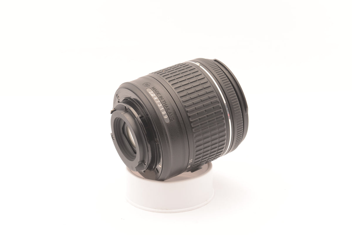 Nikon AF-P DX NIKKOR 18-55mm f/3.5-5.6G VR – view 3
