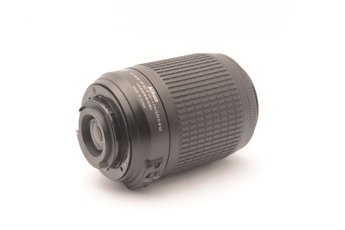 Nikon AF-S DX VR Zoom-NIKKOR 55-200mm f/4-5.6G IF-ED – view 3