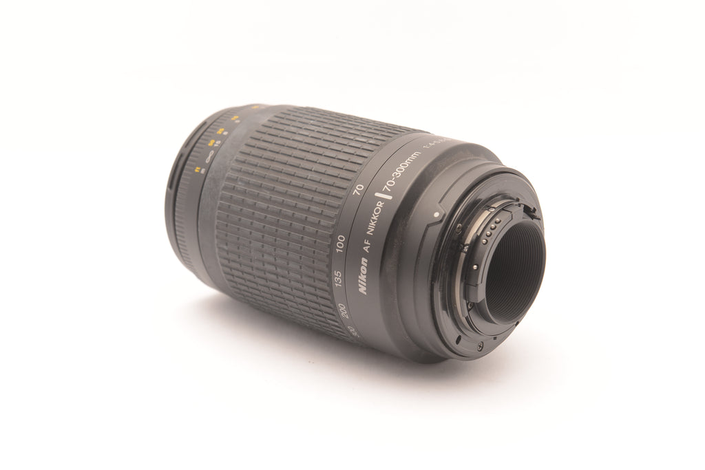Nikon AF Zoom-NIKKOR 70-300mm f/4-5.6G – view 2