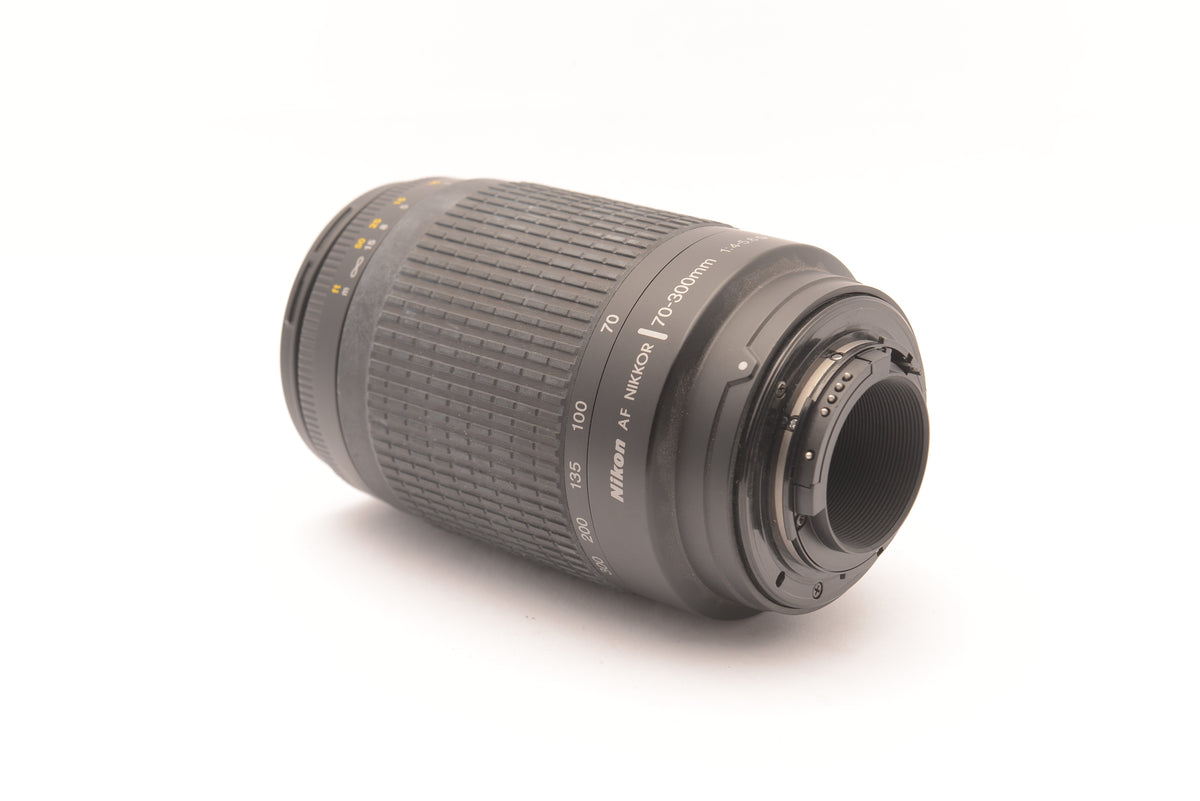 Nikon AF Zoom-NIKKOR 70-300mm f/4-5.6G – view 2