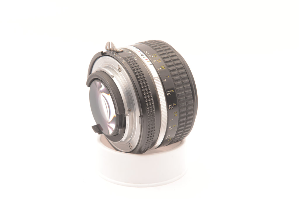 Nikon NIKKOR 50mm f/1.4 AI – view 3