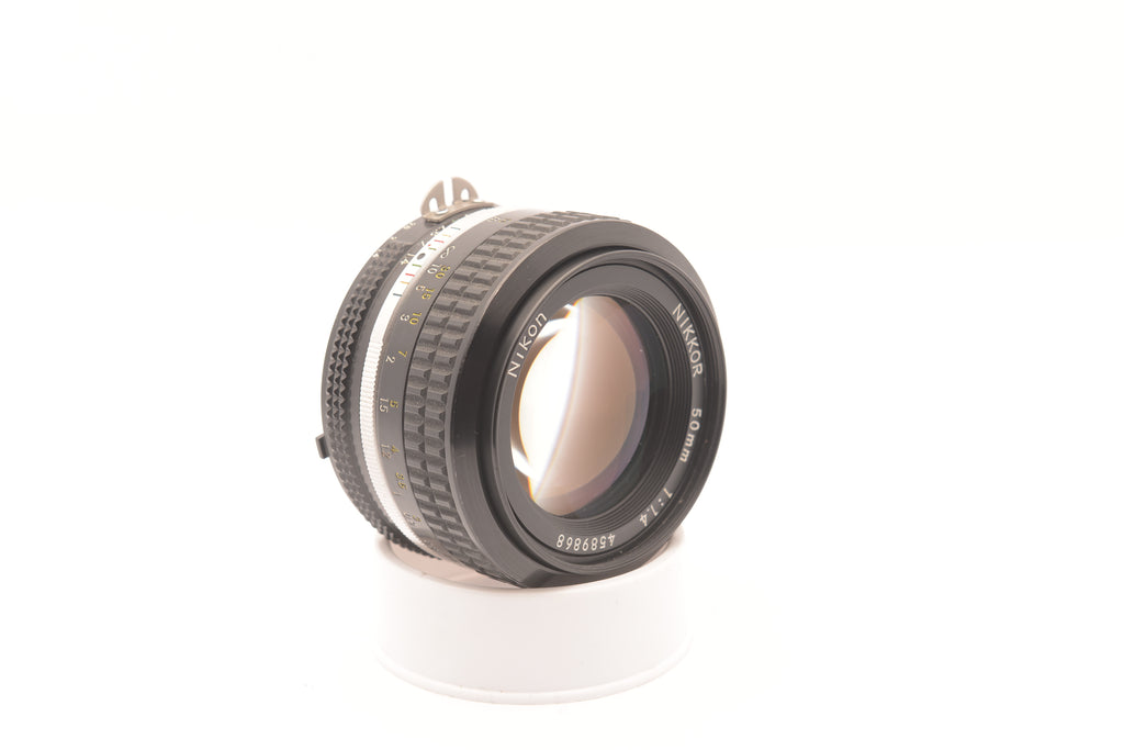 Nikon NIKKOR 50mm f/1.4 AI – view 4
