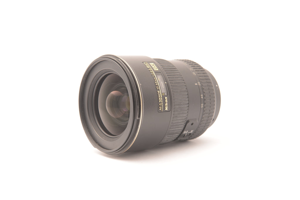Nikon AF-S DX Zoom-Nikkor 17-55mm f/2.8G IF-ED – view 1