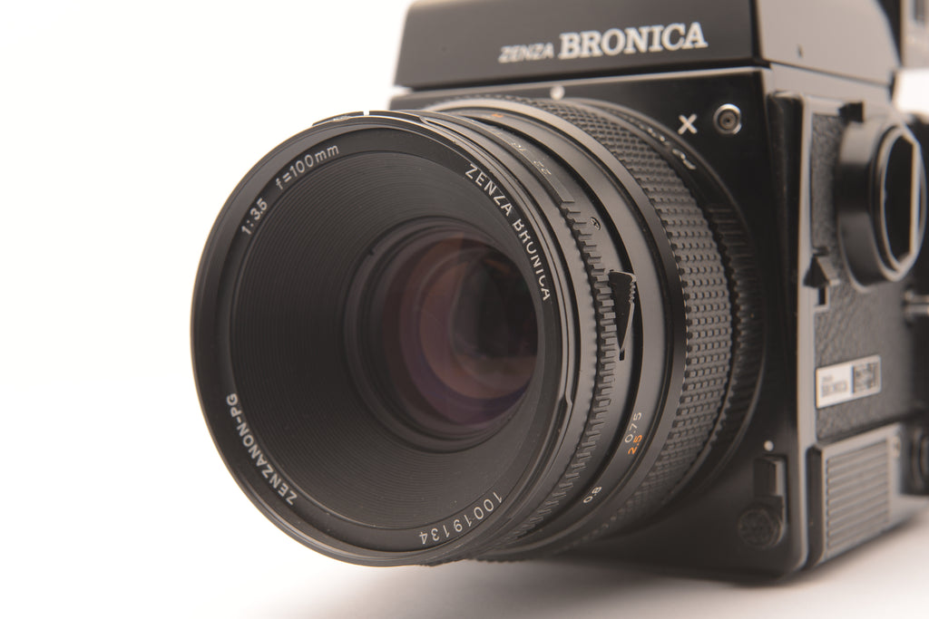 Zenza Bronica GS-1 6x7 Camera with 100mm f/3.5 Zenzanon-PG, AE Prism & 120 Back – view 5
