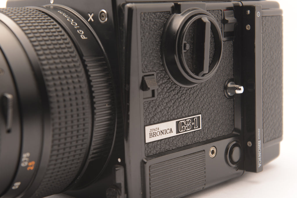Zenza Bronica GS-1 6x7 Camera with 100mm f/3.5 Zenzanon-PG, AE Prism & 120 Back – view 6