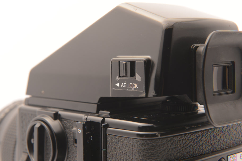 Zenza Bronica GS-1 6x7 Camera with 100mm f/3.5 Zenzanon-PG, AE Prism & 120 Back – view 9