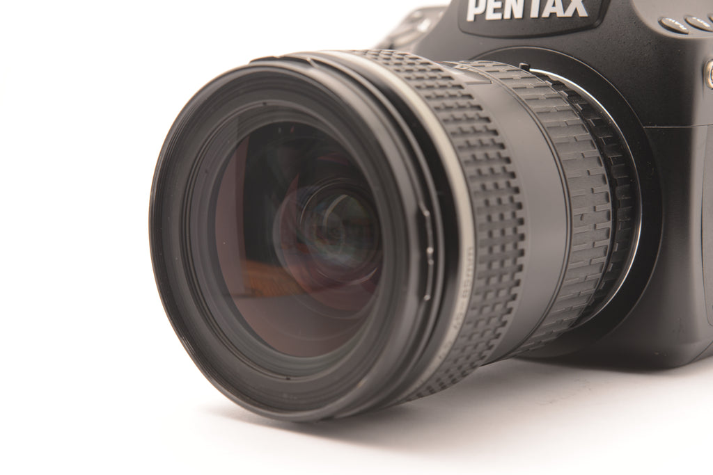 Pentax 645D 40MP Medium Format DSLR with smc PENTAX-FA 645 45-85mm f/4.5 – view 5