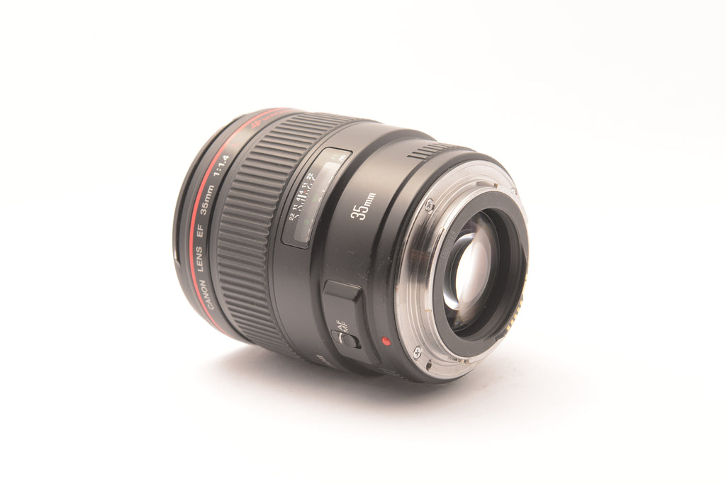 Canon EF 35mm f/1.4L USM Lens – view 2