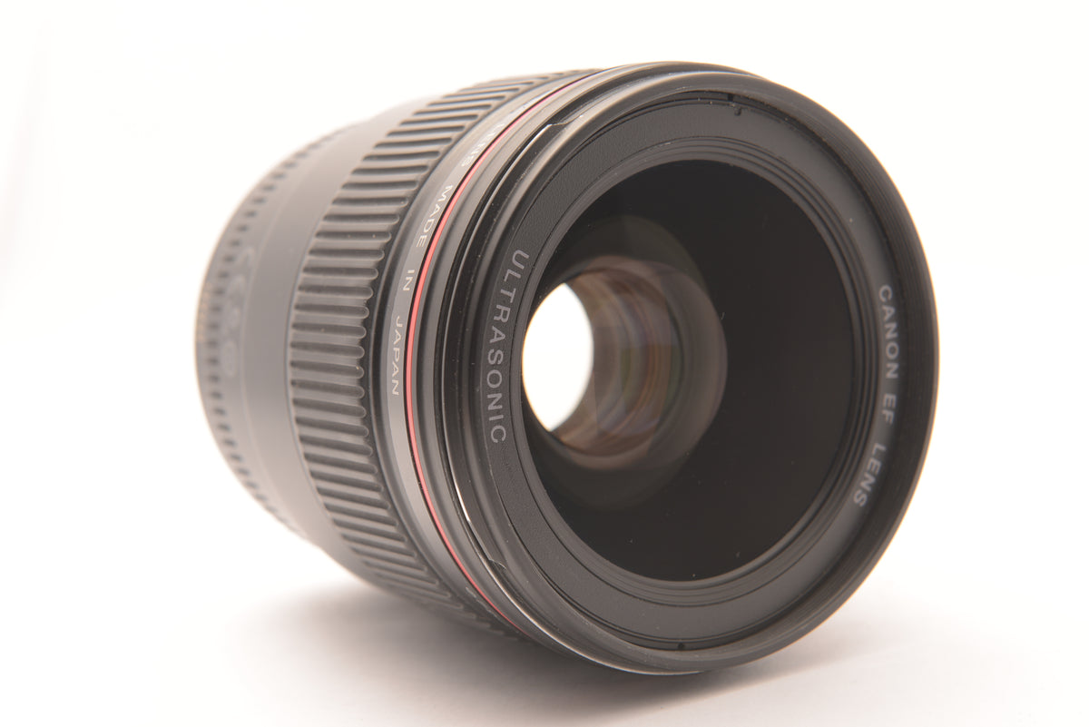 Canon EF 35mm f/1.4L USM Lens – view 5