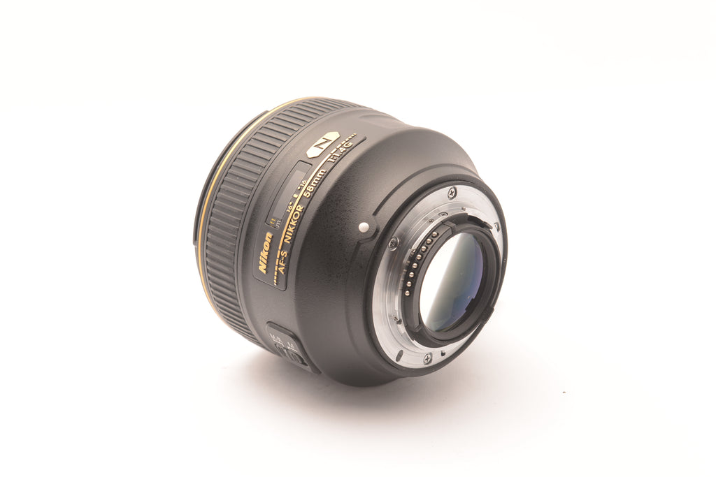 Nikon AF-S NIKKOR 58mm f/1.4G Lens – view 2