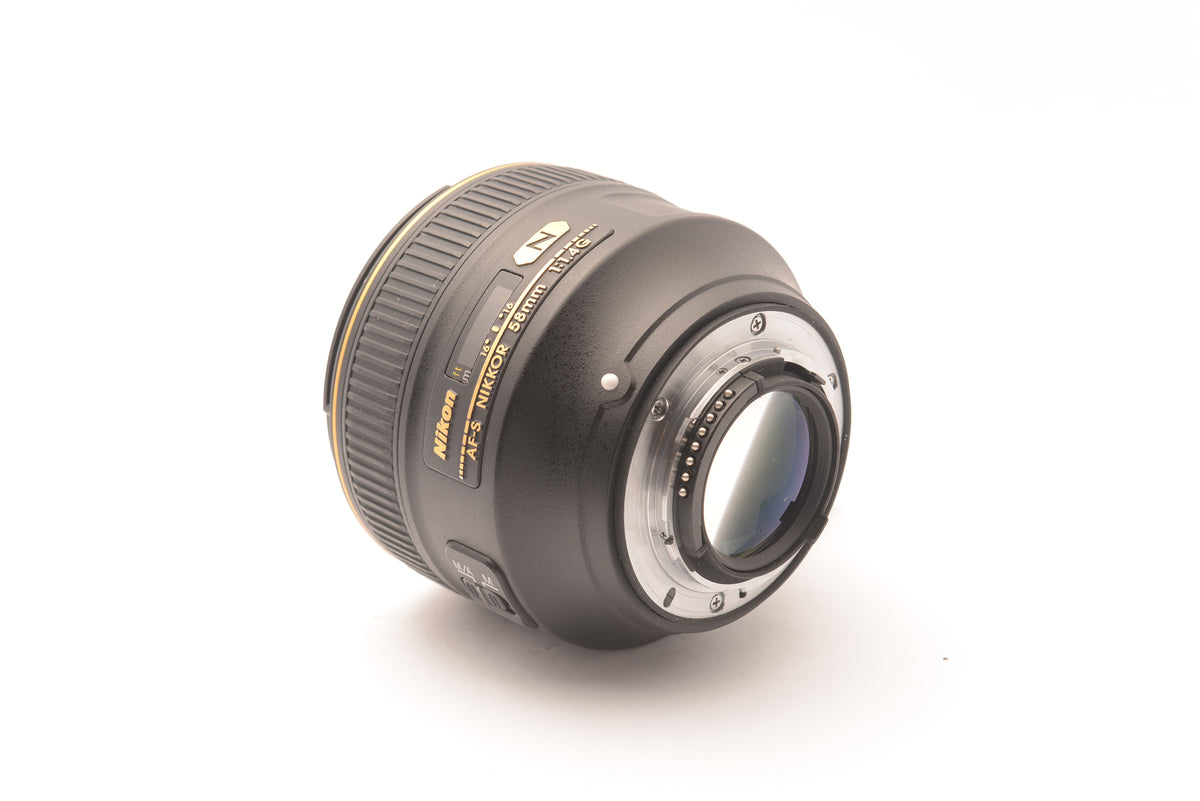 Nikon AF-S NIKKOR 58mm f/1.4G Lens – view 2