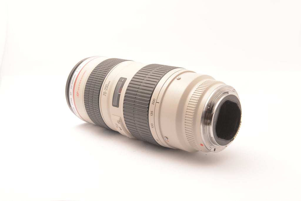 Canon EF 70-200mm f/2.8L USM Lens – view 2