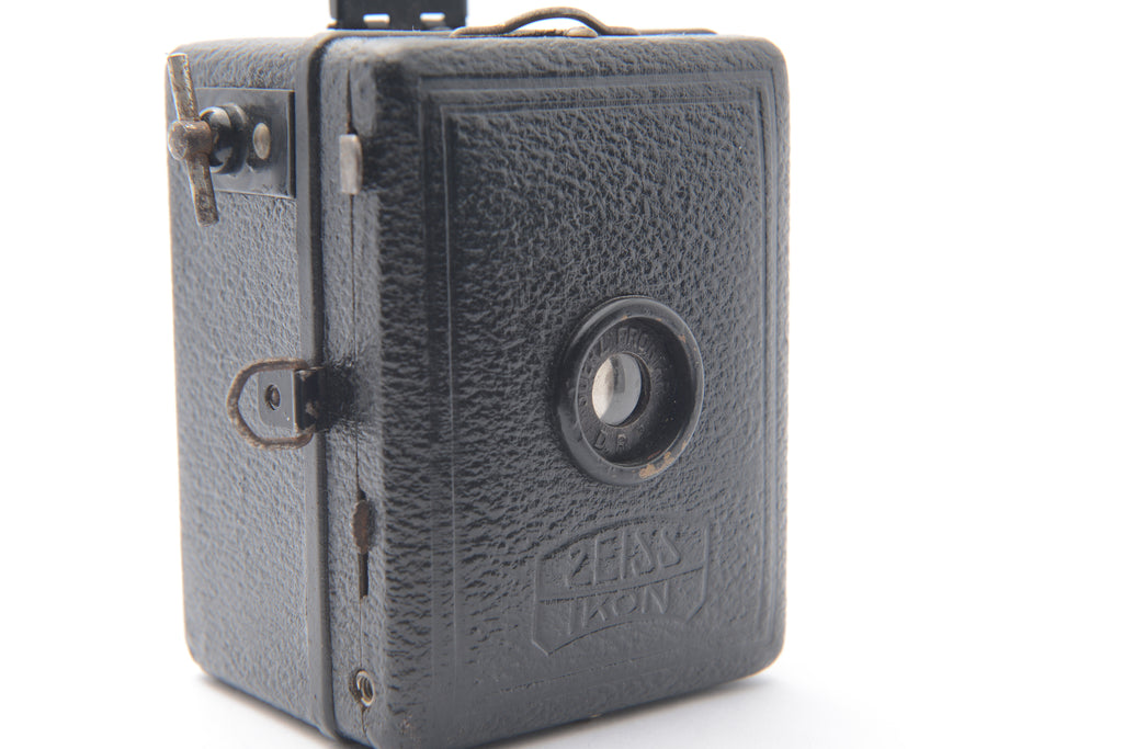 Zeiss Ikon Baby Box Tengor Box Camera – Display Only – Fair