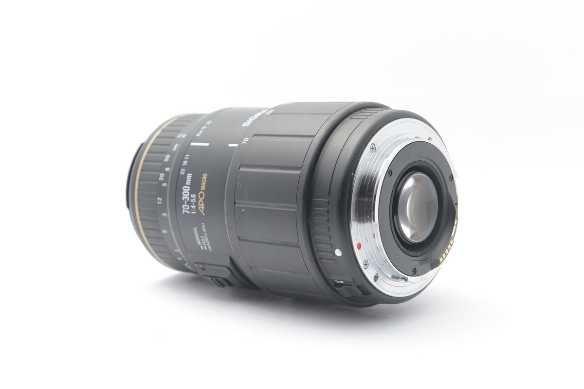 NC-0613 — Sigma 70-300mm f/4-5.6 APO Macro (For Canon EF) — detail photograph 2