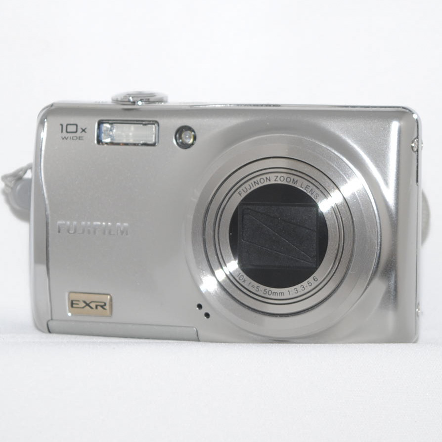Fujifilm-F80-EXR-2.jpg