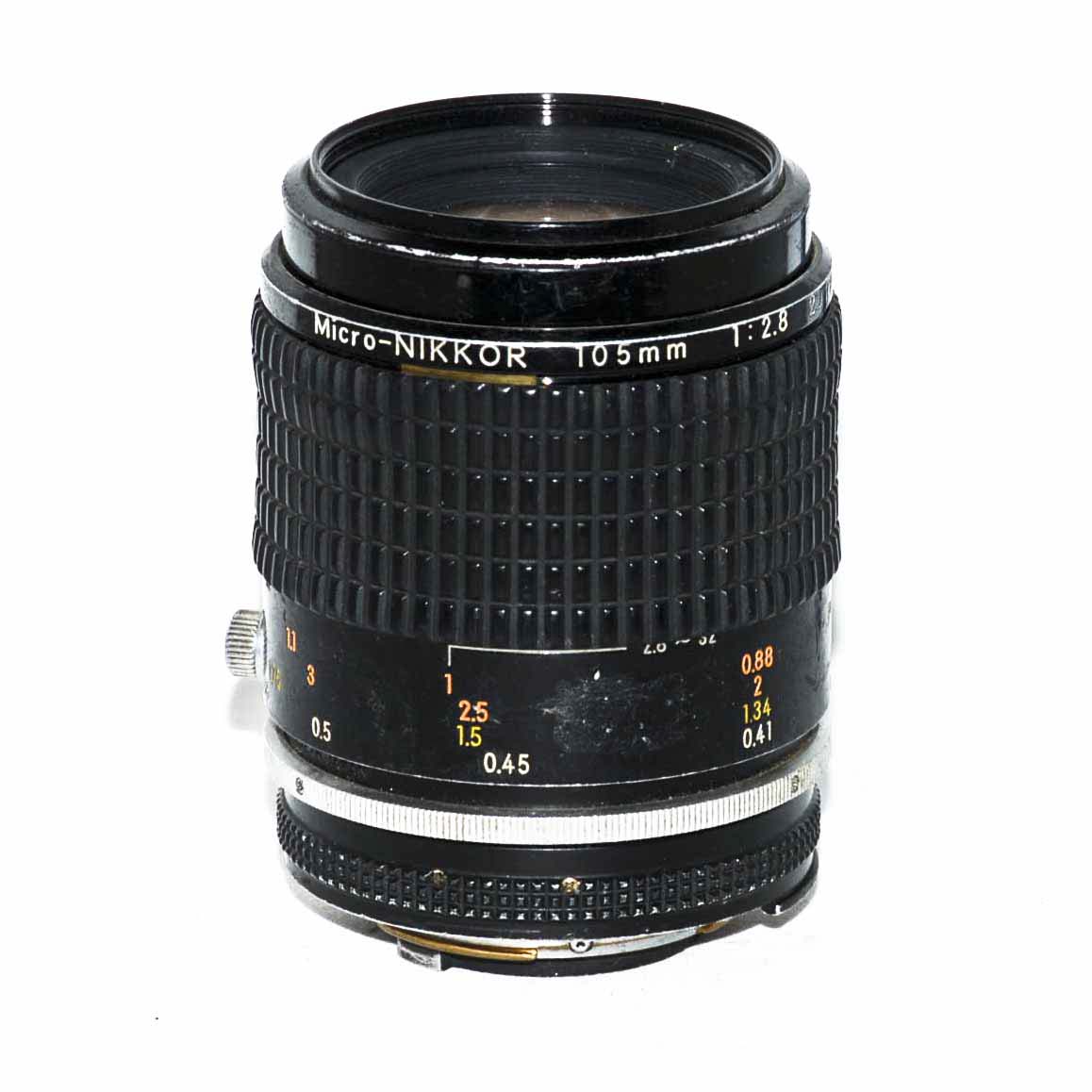 Nikkor-105mm-f2.8-Micro-AIS-2.jpg
