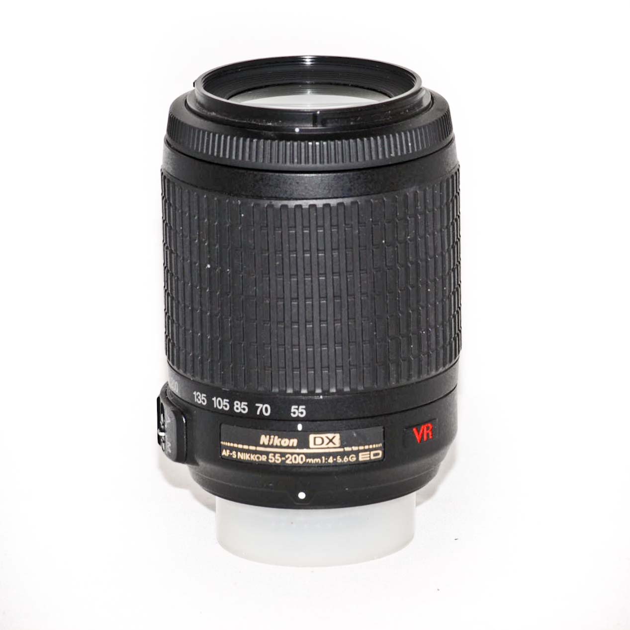 Nikon-AF-S-Nikkor-55-200mm-f4-5.6-G-ED-VR-Lens-3.jpg